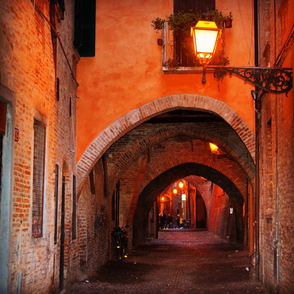 Cosa vedere a Ferrara Via delle Volte