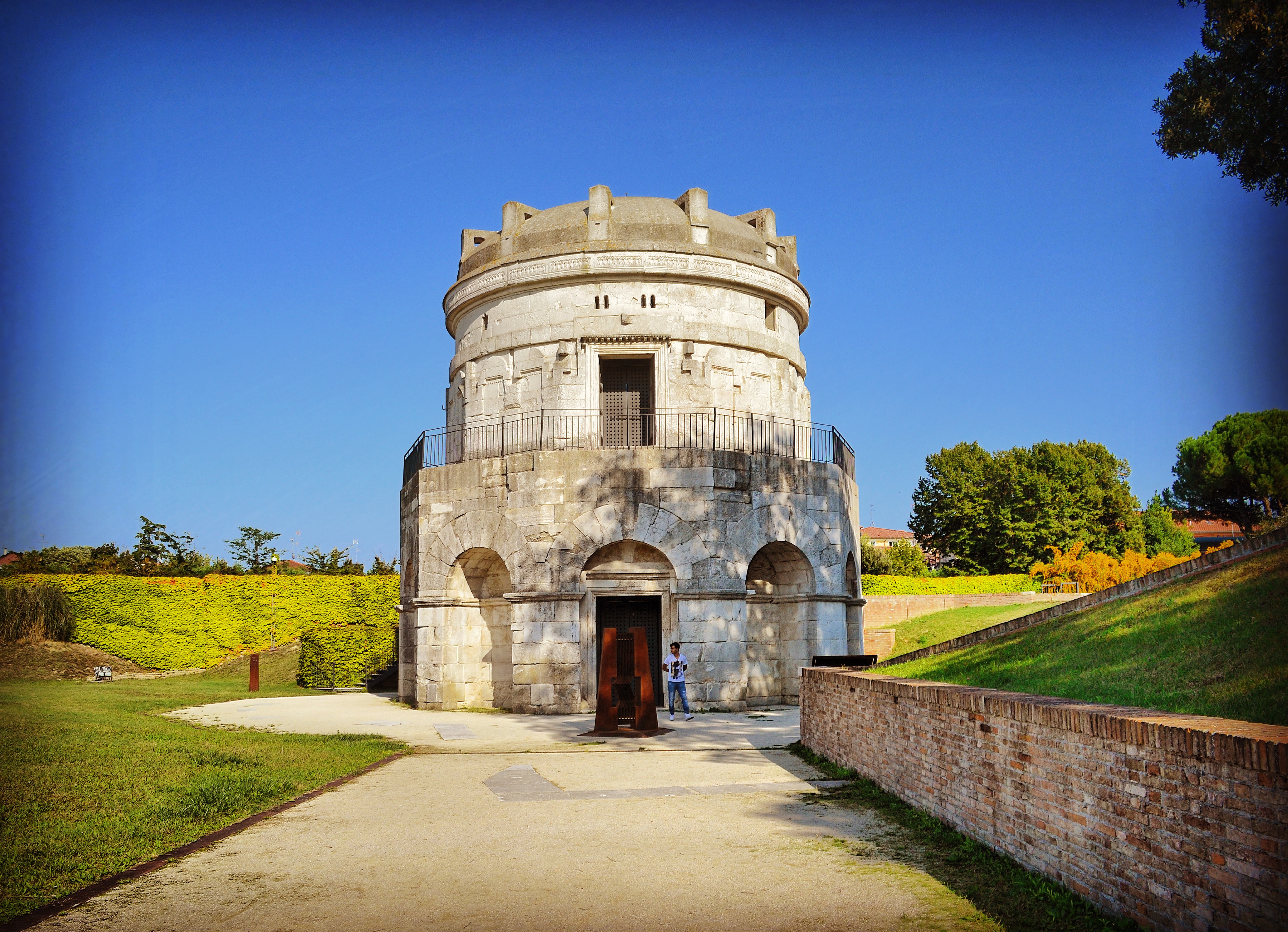 Mausoleo Di Teodorico Ravenna Viaggiare Uno Stile Di Vita