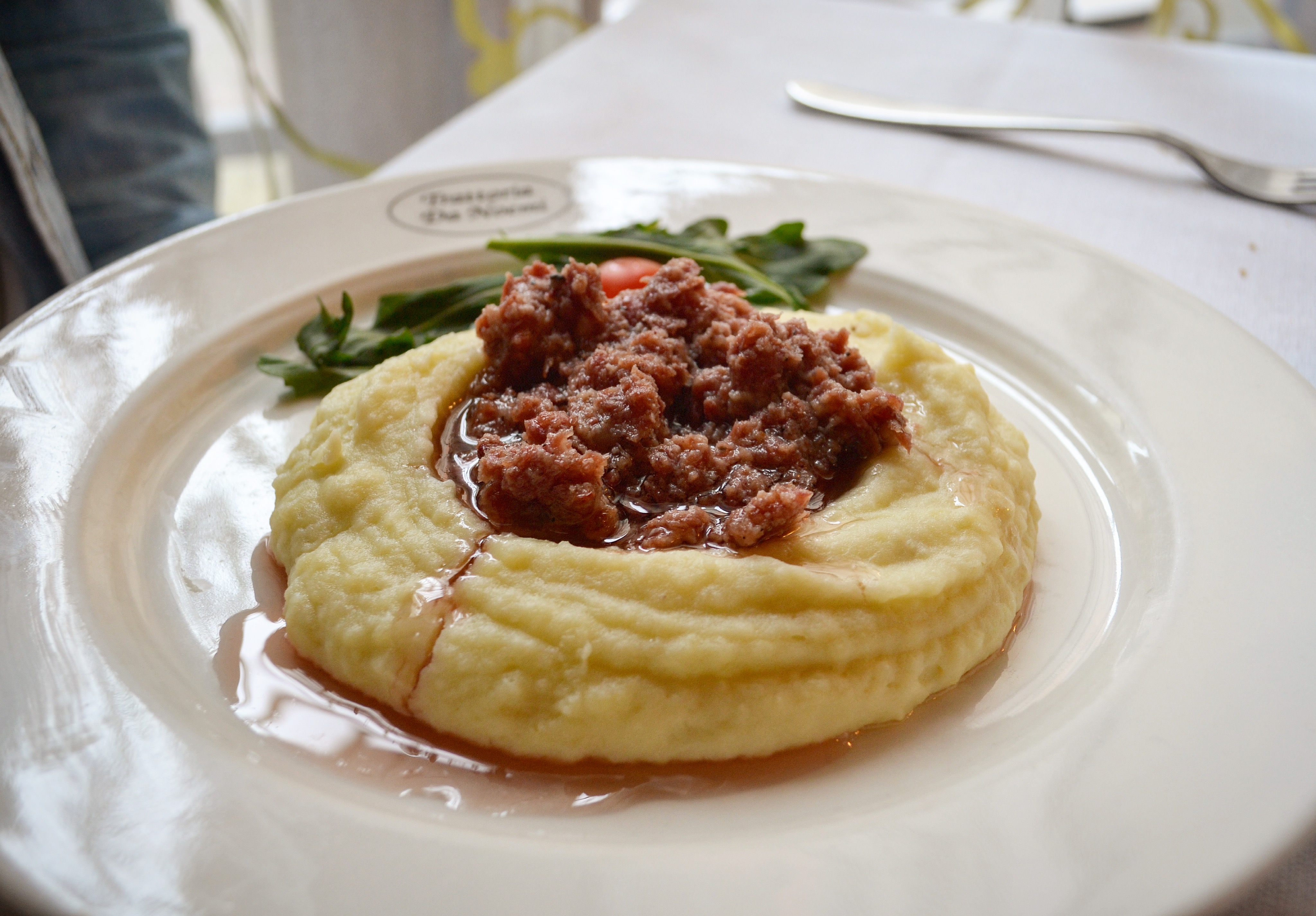 Salama da sugo con purè Trattoria da Noemi Ferrara