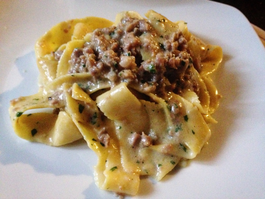 Pappardelle con salsiccia tipica La Compagnia Ferrara