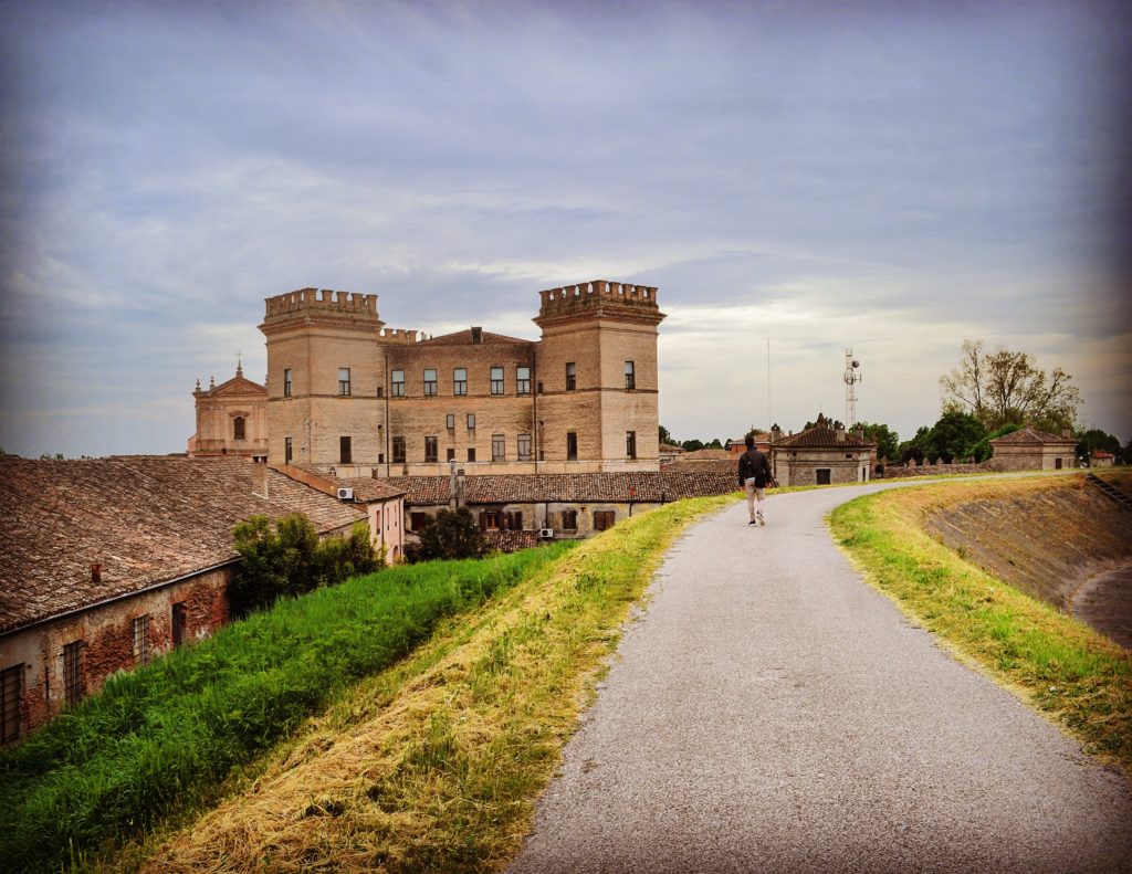 Pista Ciclabile Destra Po Mesola Castello Estense