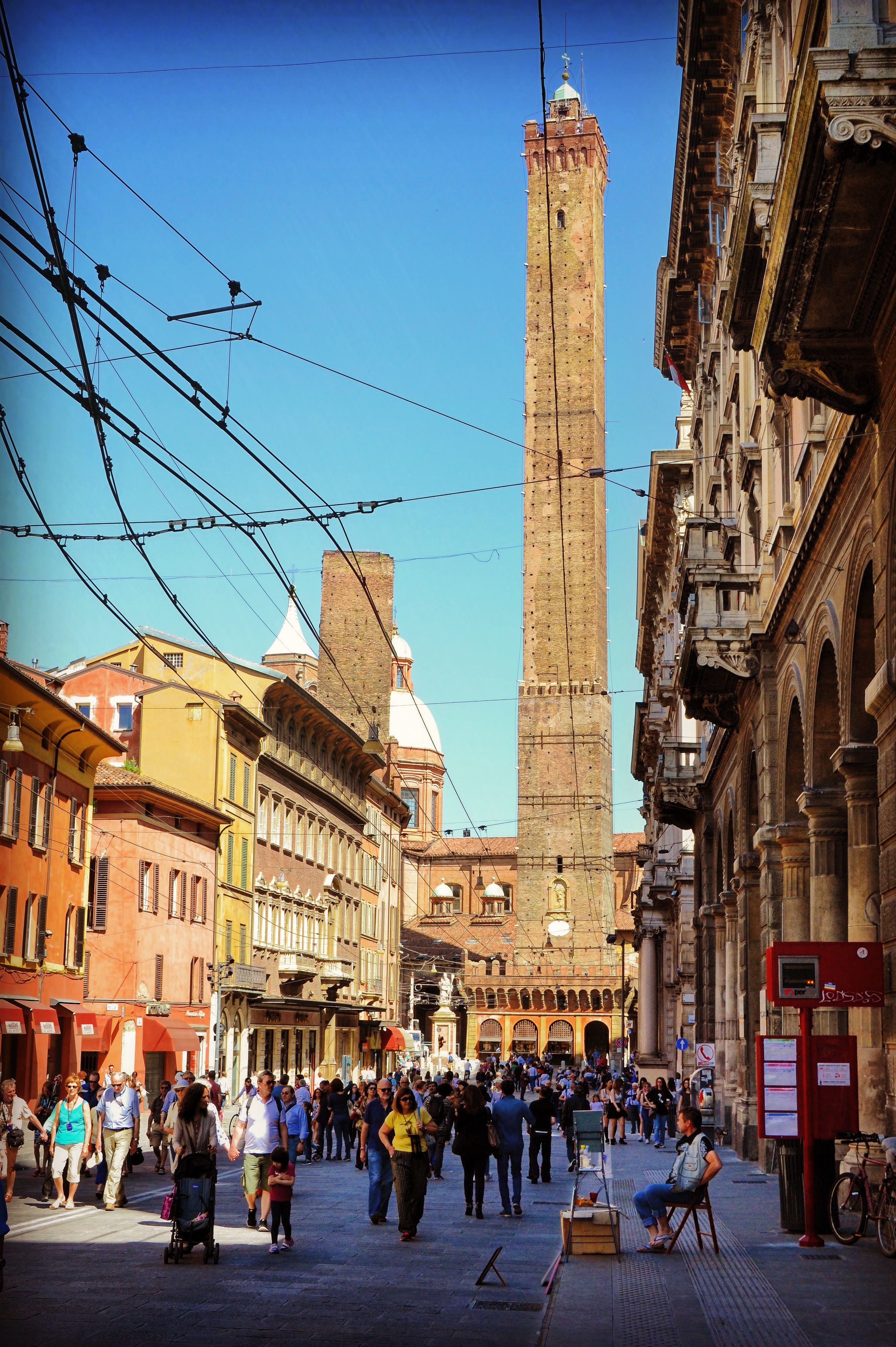 Torre degli Asinelli e Torre Garisenda Bologna