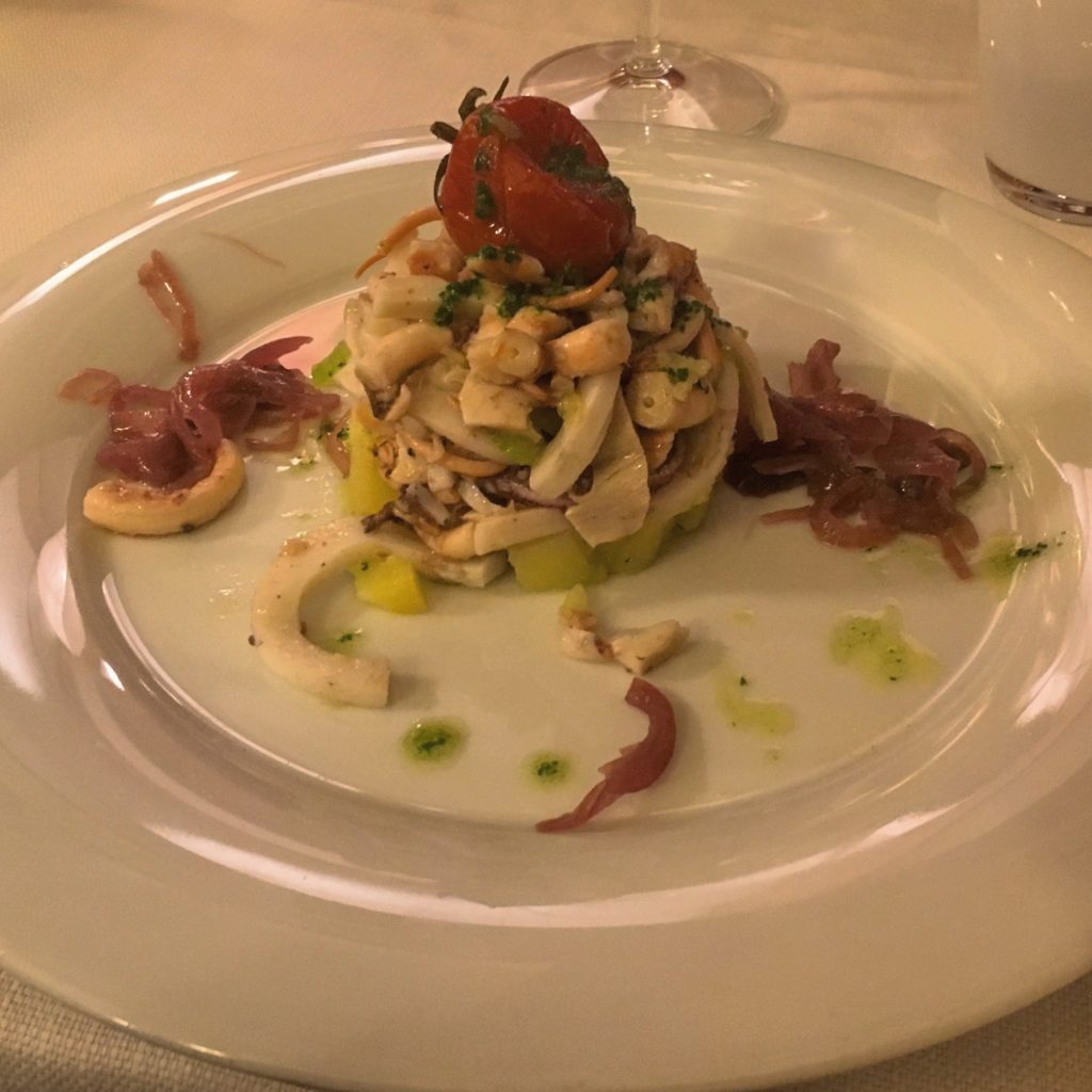 Trattoria Nerodiseppia Trieste insalata di polipo, seppia e calamaro alla dalmata con patate all'aceto 