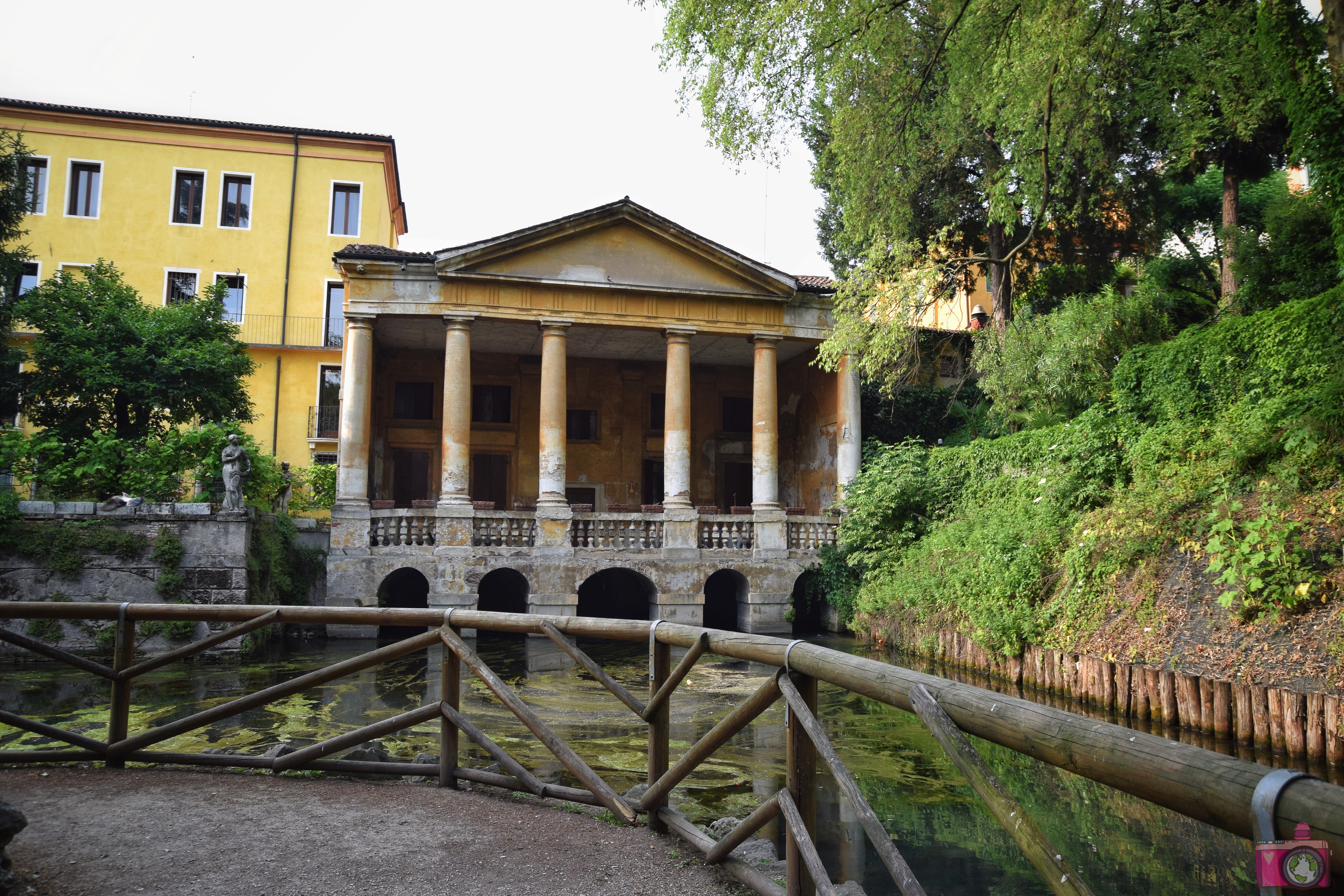 Giardini Salvi Loggia Valmarana Vicenza