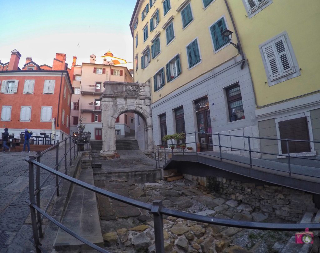 Visitare Trieste Arco di Riccardo