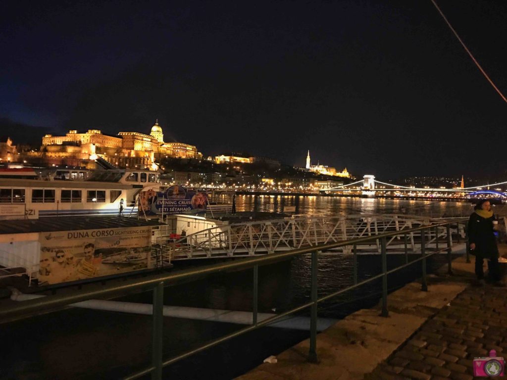 Visitare Budapest crociera sul Danubio al tramonto