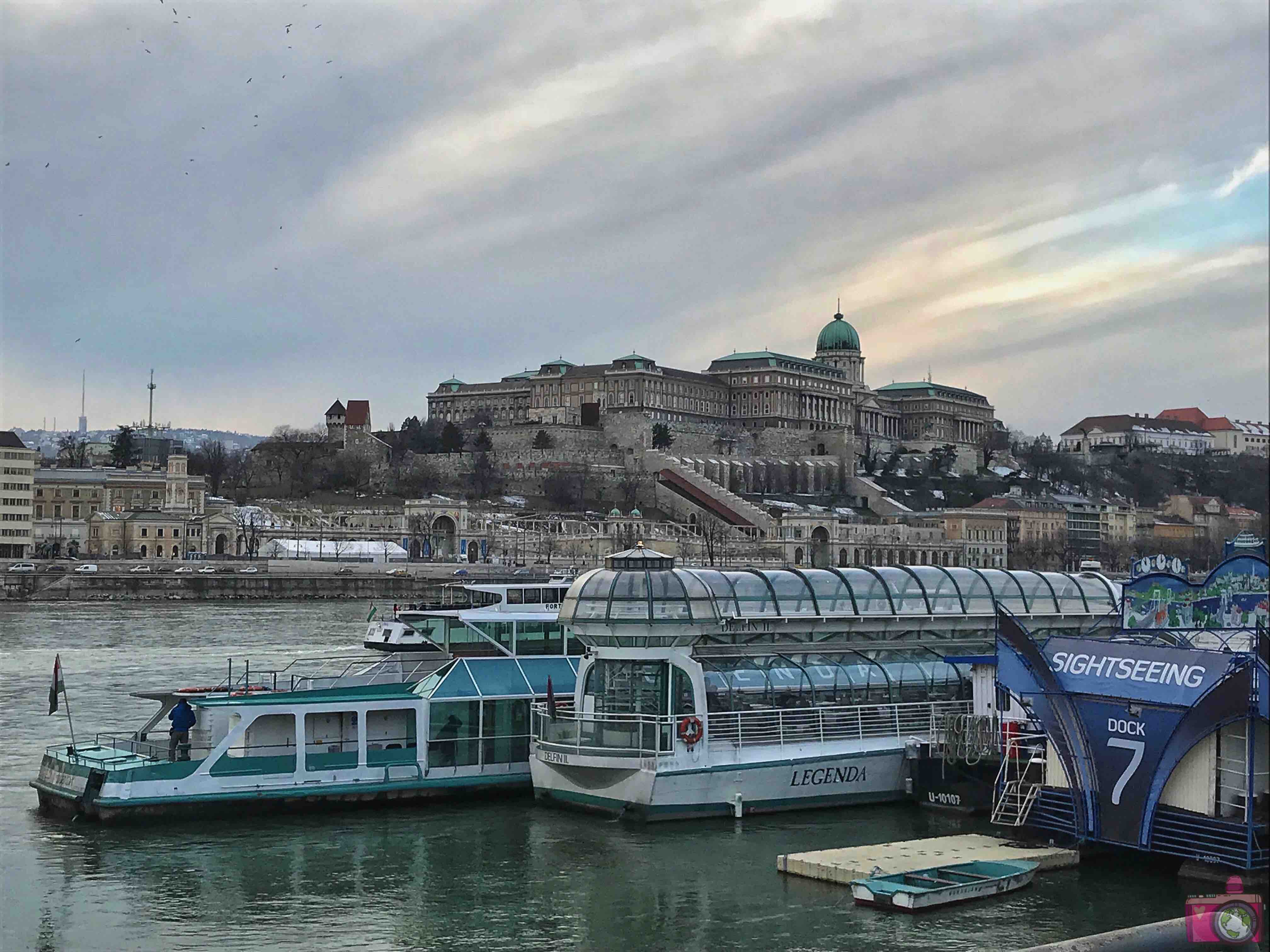 Visitare Budapest crociera sul Danubio al tramonto