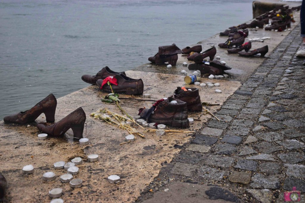 Cosa vedere a Budapest Scarpe sulla Riva del Danubio