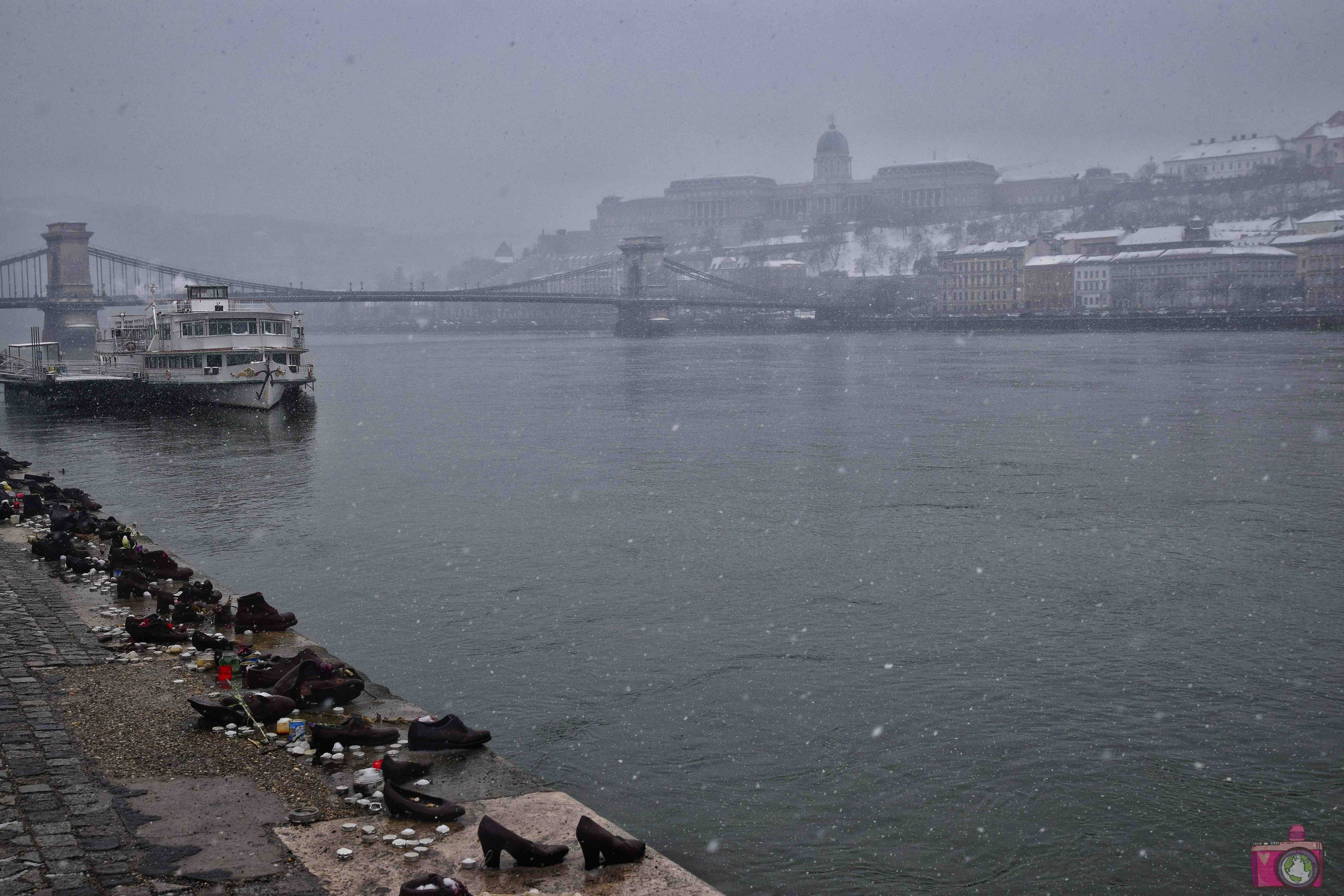 Cosa vedere a Budapest Scarpe sulla Riva del Danubio