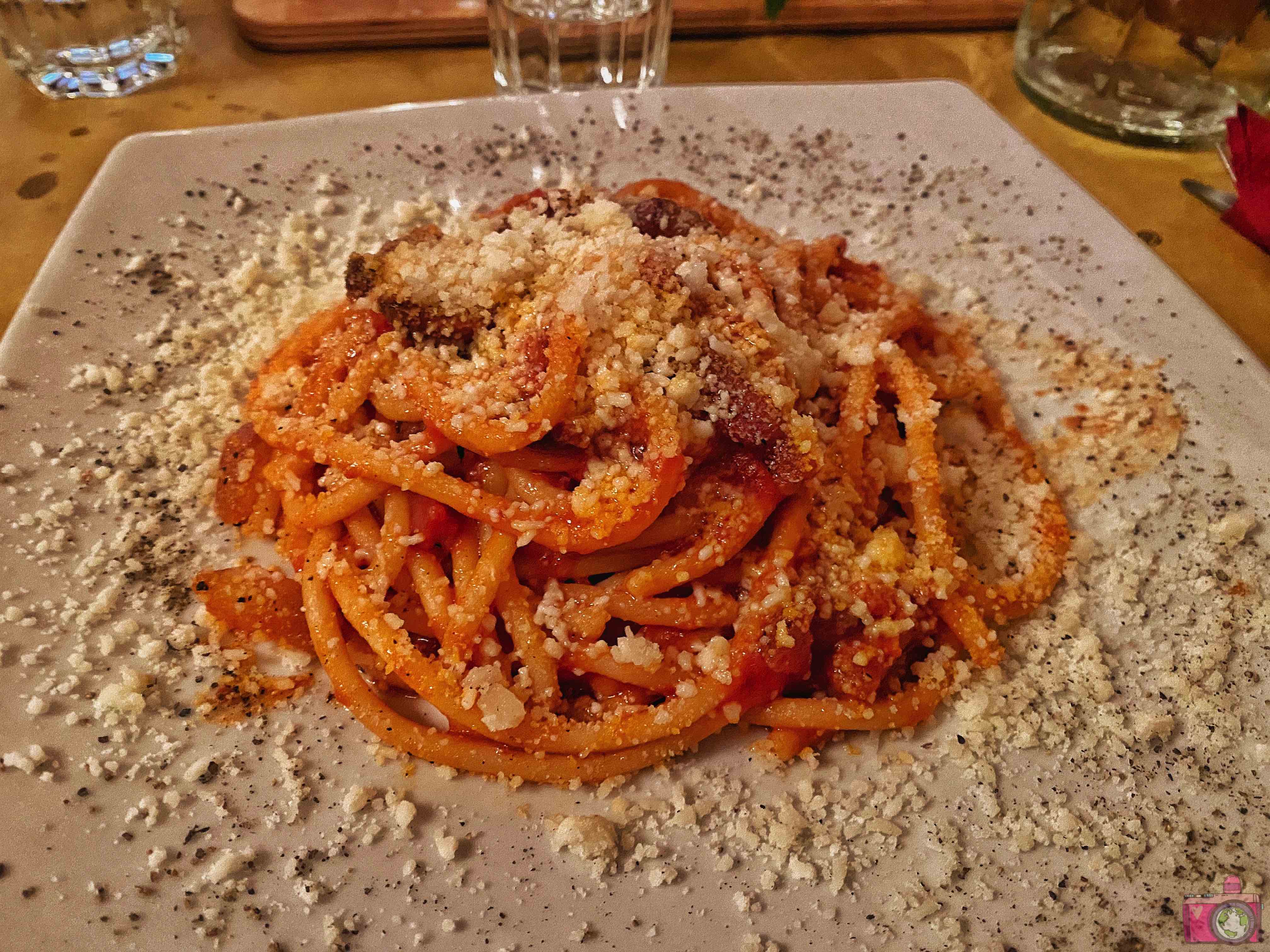 Mimì e Cocò Bucatini all'Amatriciana