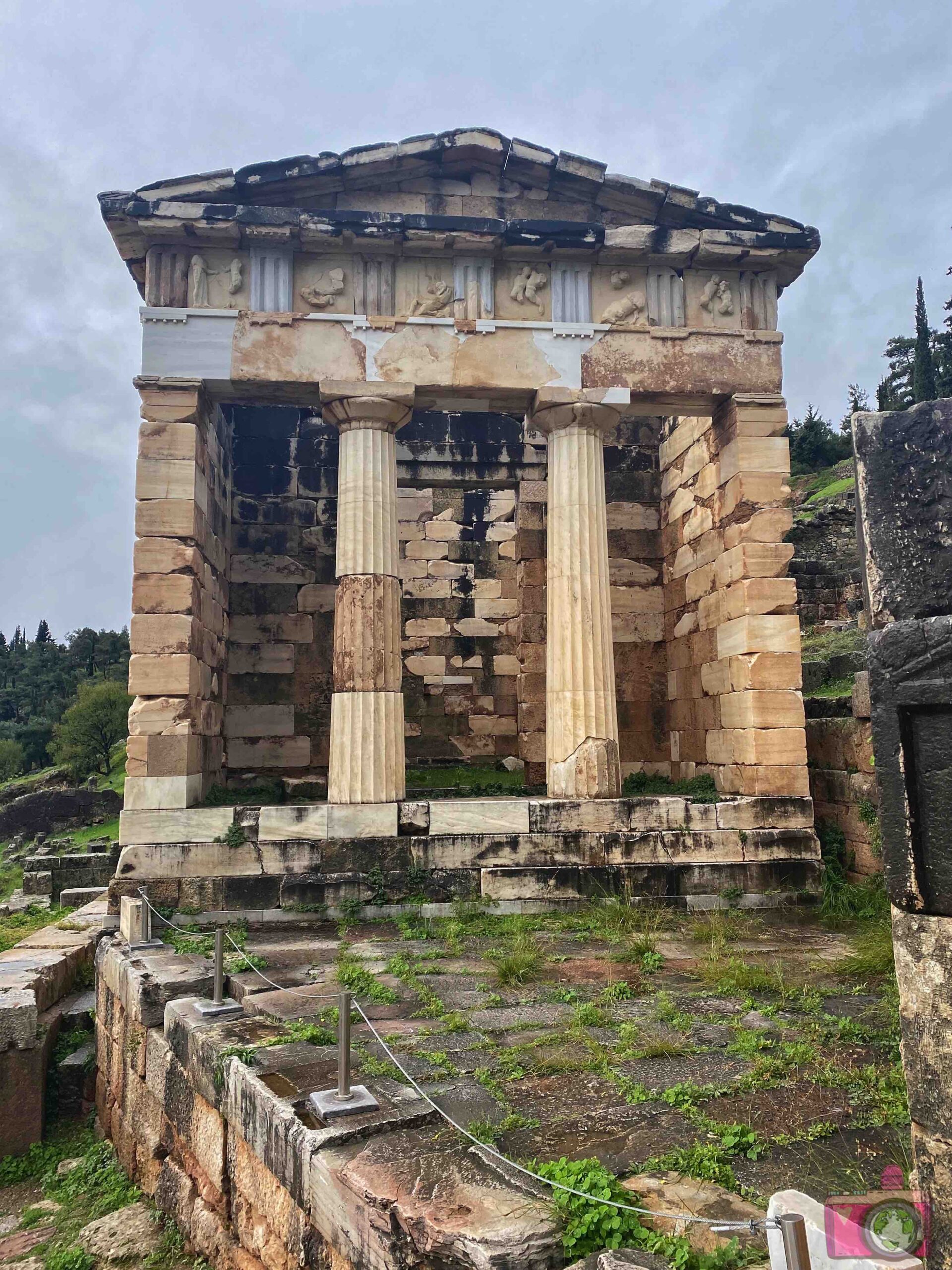 Tesoro degli Ateniesi Delfi