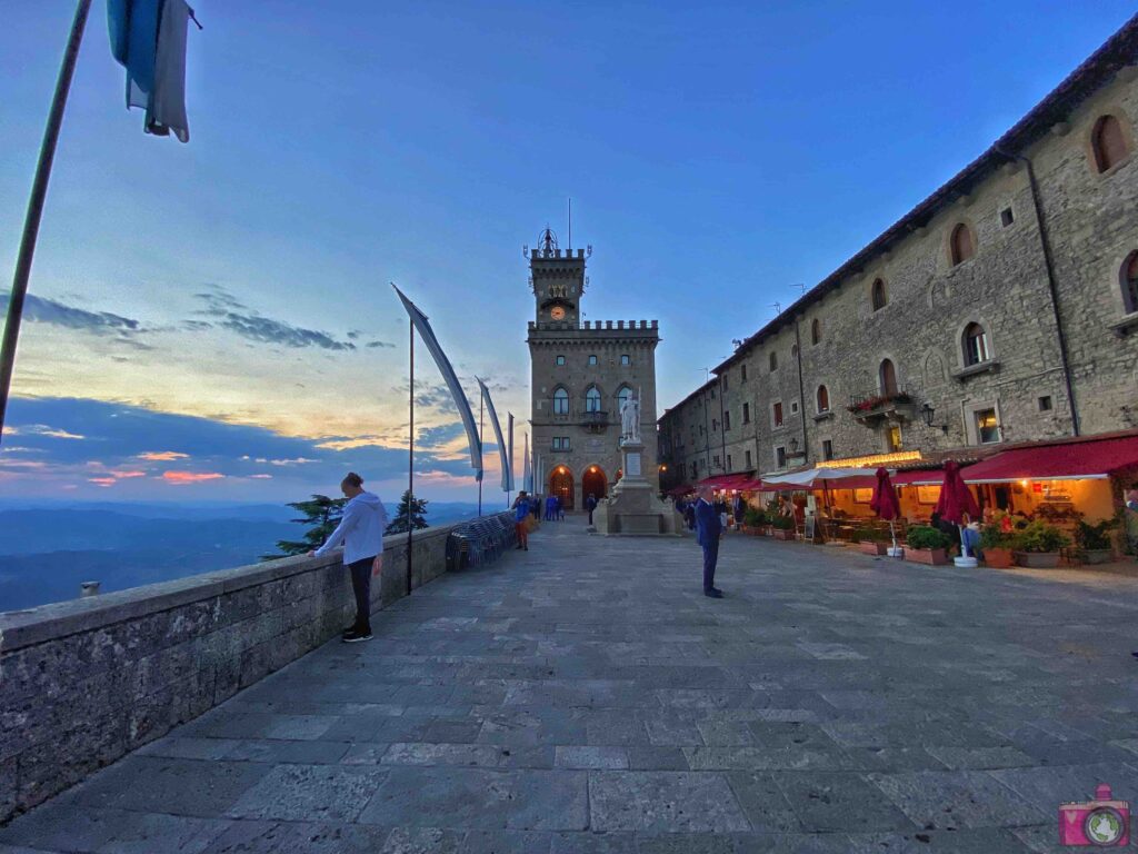 Palazzo Pubblico San Marino al tramonto