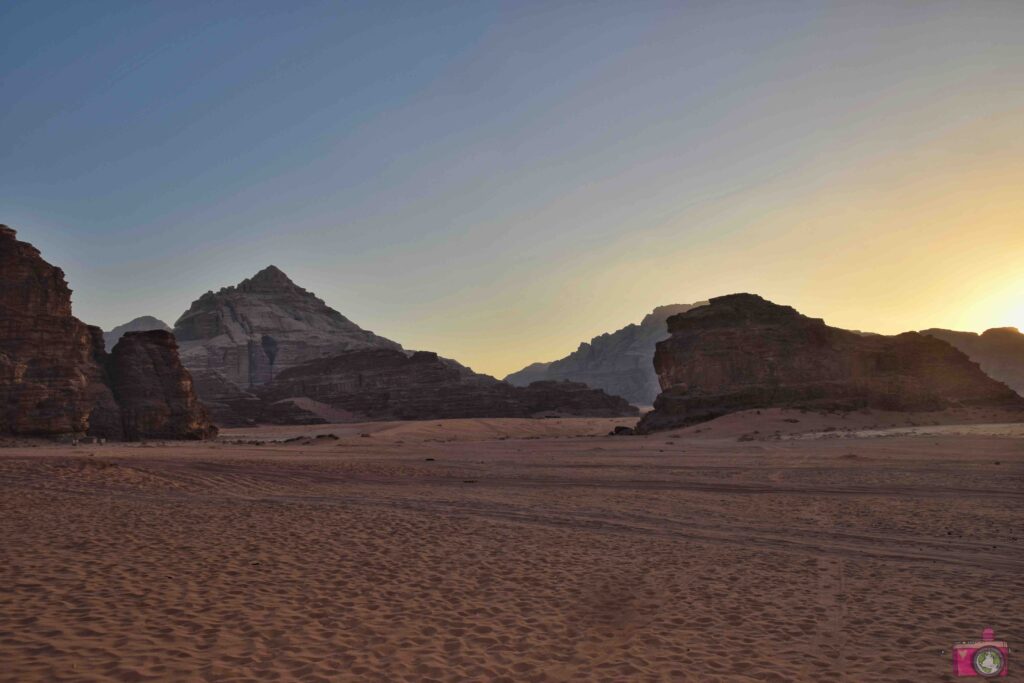 Tramonto nel deserto del Wadi Rum