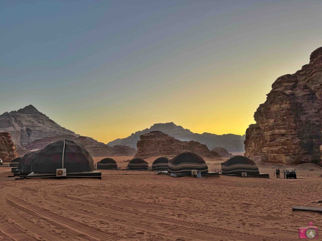 Dormire in una bolla nel deserto del Wadi Rum