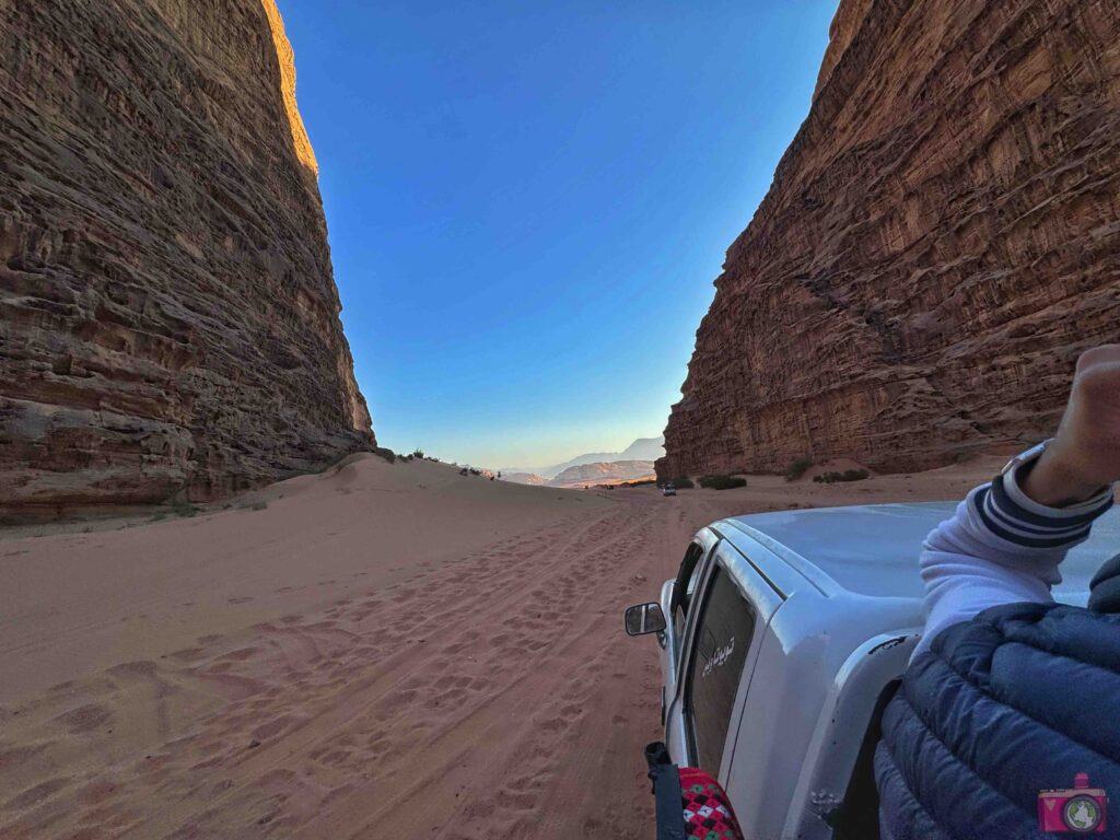 Tour jeep campo tendato Wadi Rum