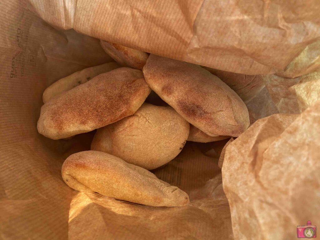 Pane Azzurra Makari